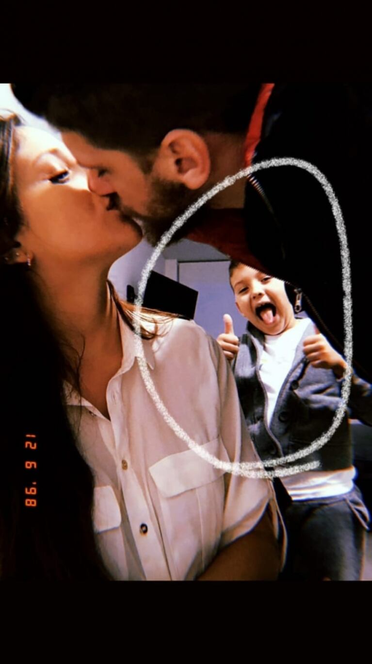 Barbie Vélez publicó una foto besándose con Lucas Rodríguez: la reacción de Thiago 