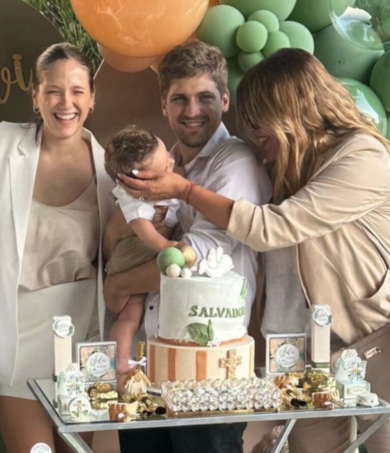 Barbie Vélez y Lucas Rodríguez bautizaron a su hijo Salvador: el tierno álbum de fotos