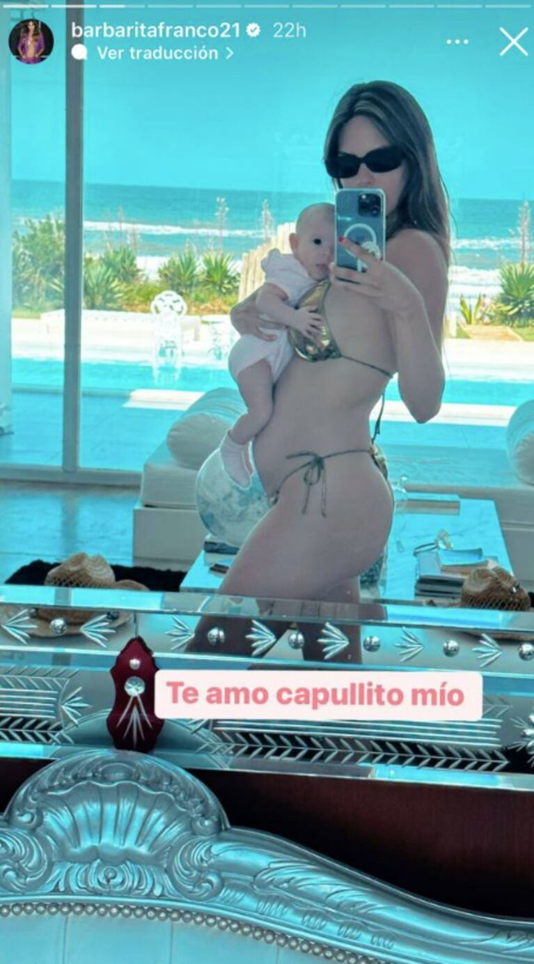 Barby Franco impactó con una bikini dorada haciéndole "upa" a su bebita desde Punta del Este