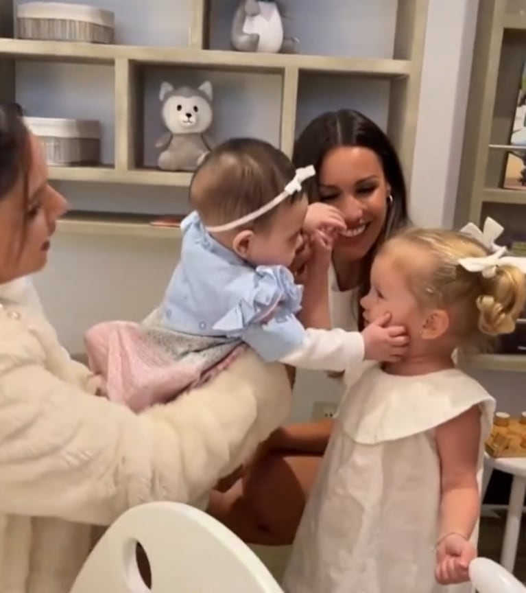 Barby Franco y Pampita juntaron a sus hijas Sarah Burlando y Ana García Moritán para jugar: el tierno video