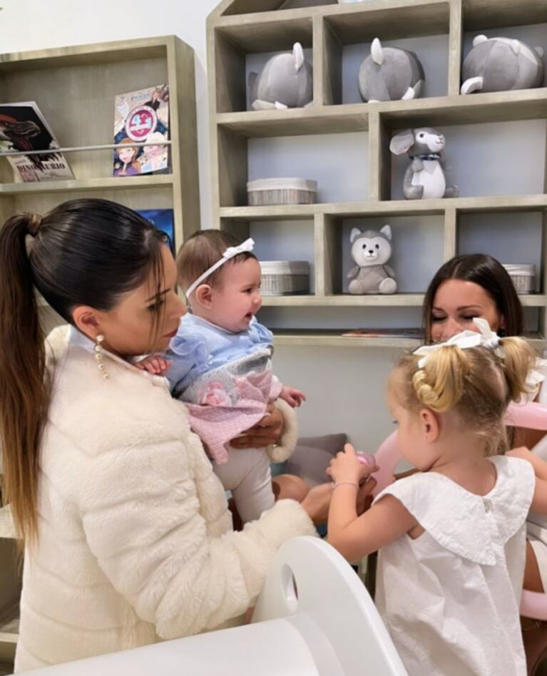 Barby Franco y Pampita juntaron a sus hijas Sarah Burlando y Ana García Moritán para jugar: el tierno video
