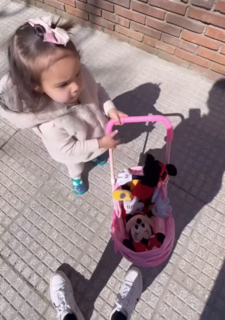 Barby reaccionó a la crítica que una seguidora hizo de su hija.