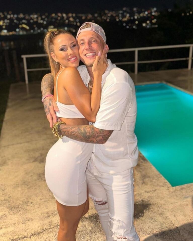 Barby Silenzi explicó por qué el Polaco la eligió para su video y lo mandó al frente