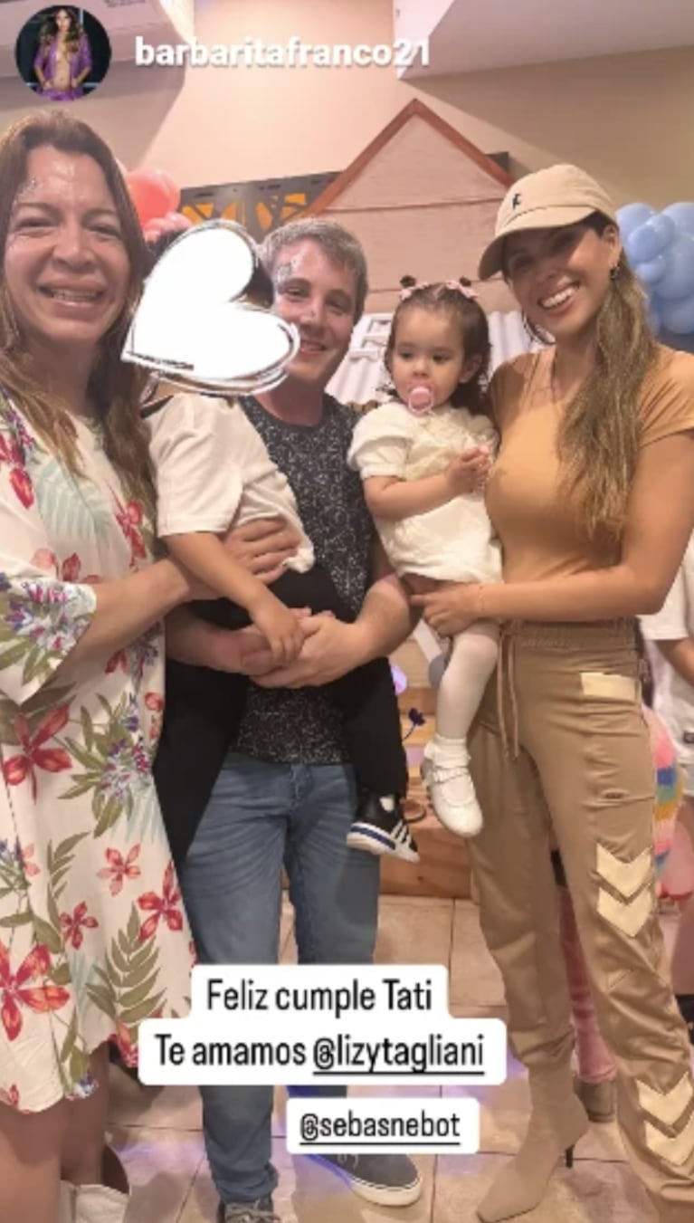 Barby y su hija en el cumple de Tati.