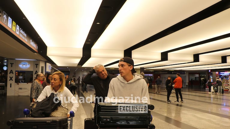 Bautista Cuiña y sus padres (Foto: RS Fotos)