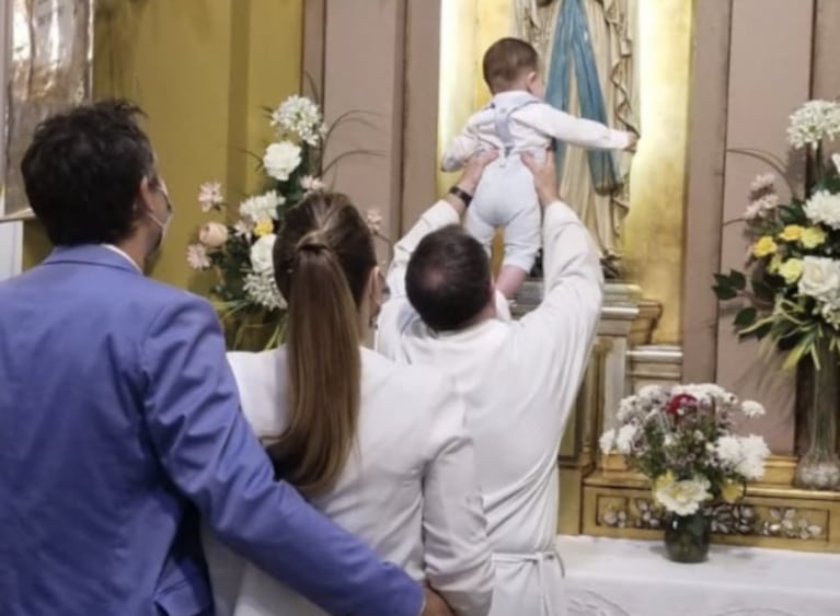 Belén Francese bautizó a su bebé con Moria Casán como madrina: el álbum íntimo de la ceremonia 