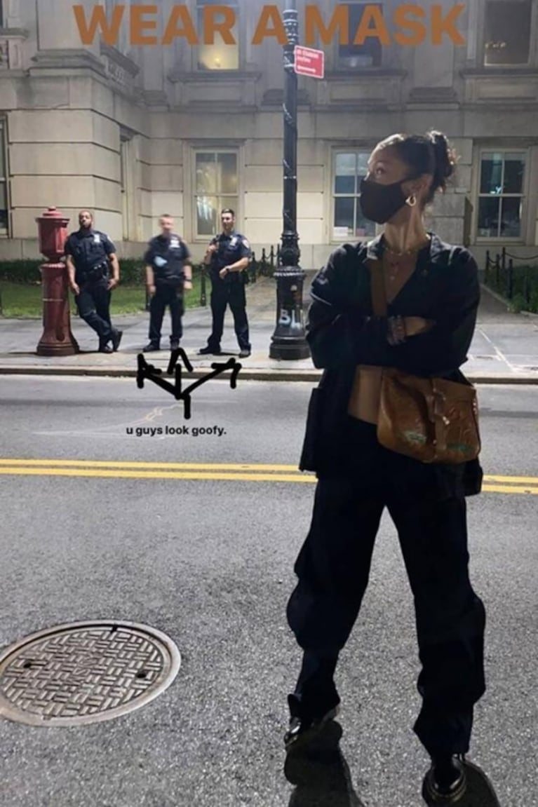 Bella Hadid expuso públicamente a los policías de Nueva York que no usan barbijo: "Se ven tontos"