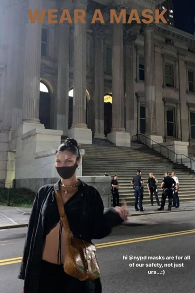 Bella Hadid expuso públicamente a los policías de Nueva York que no usan barbijo: "Se ven tontos"