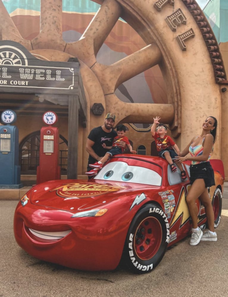 Belu Lucius compartió las fotos más divertidas de sus vacaciones en Disney con sus hijos: "Planeamos este viaje para ellos"