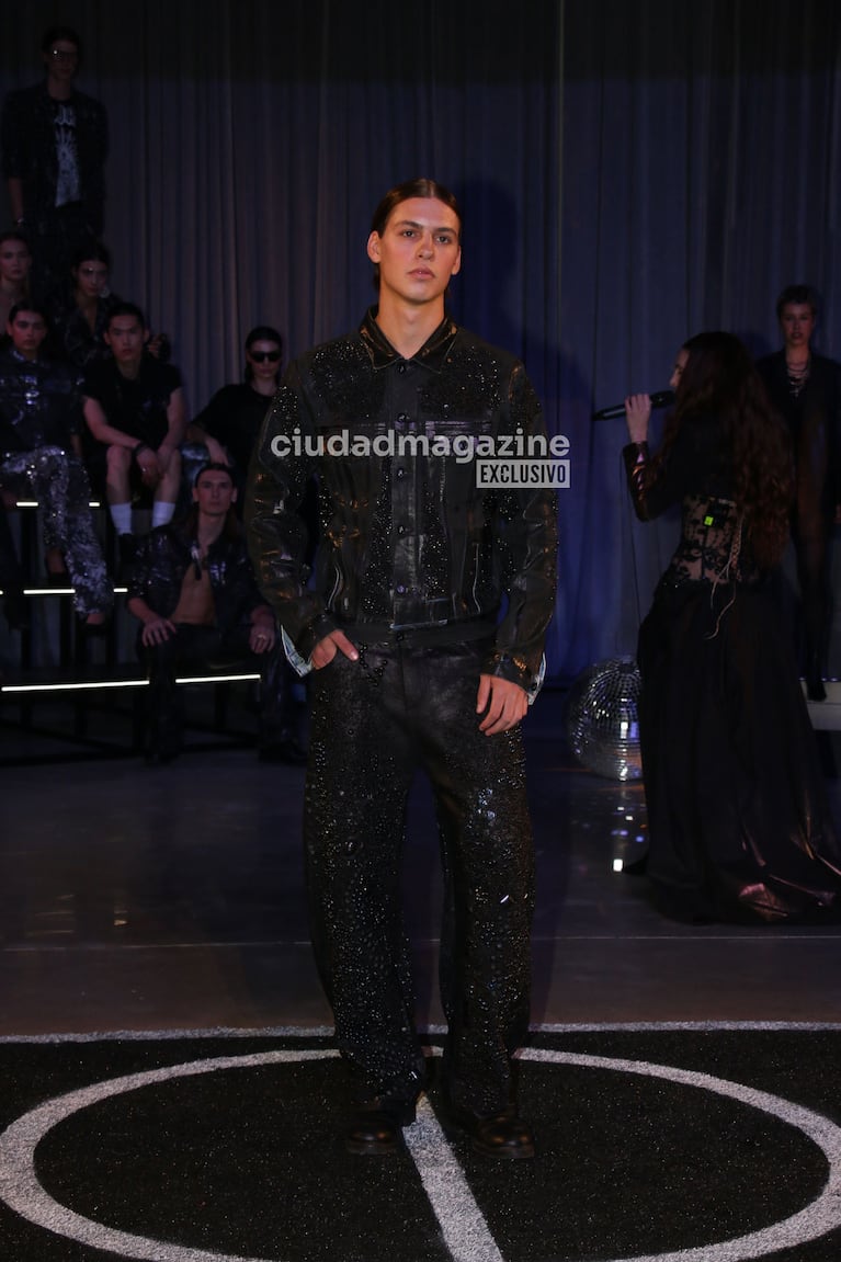 Benicio Gravier en el BAFWEEK (Foto: Movilpress).