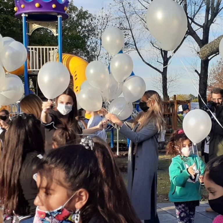Benjamín Vicuña acompañó a Pampita y sus hijos en el homenaje a Blanca