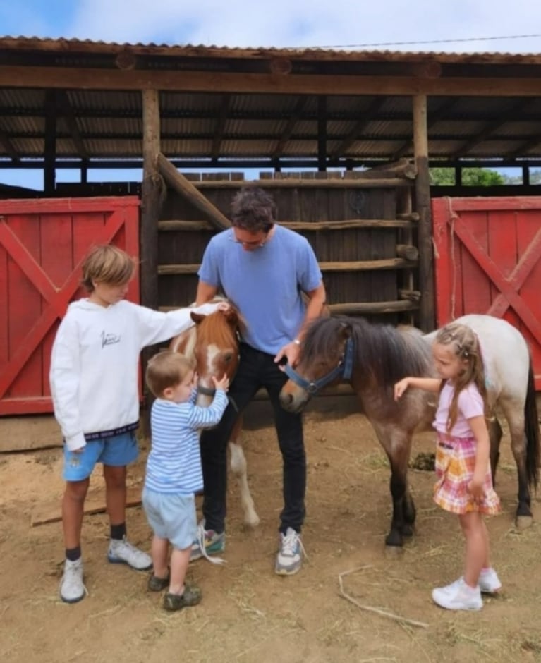 Benjamín Vicuña compartió las fotos de sus vacaciones campestres con sus hijos en Punta del Este