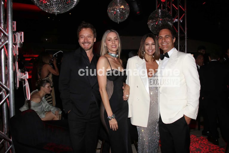 Benjamín Vicuña con Anita Espasandín y Pampita con Martín Pepa (Foto: Movilpress)