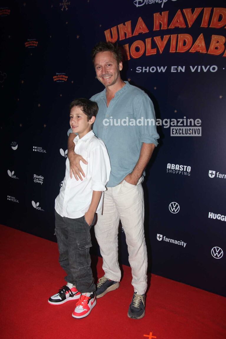 Benjamín Vicuña con su hijo Benicio (Foto: Movilpress)