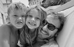 Benjamín Vicuña con sus hijos | Créditos: Instagram @benjaminvicuña.ok