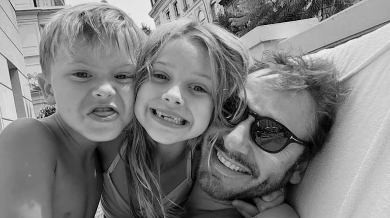Benjamín Vicuña con sus hijos menores. Foto: Instagram (@benjaminvicuna.ok)