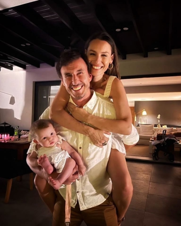 Benjamín Vicuña pasó Año Nuevo con Pampita, sus hijos, Roberto García Moritán y amigos