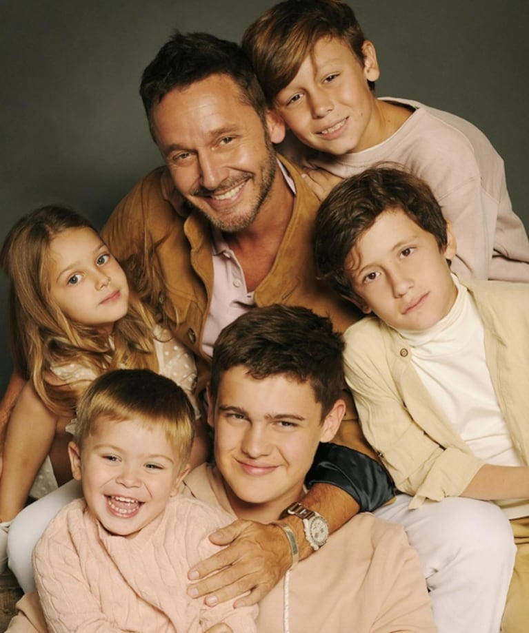 Benjamín Vicuña protagonizó una sesión de fotos con todos sus hijos: "Ellos son mi vida"