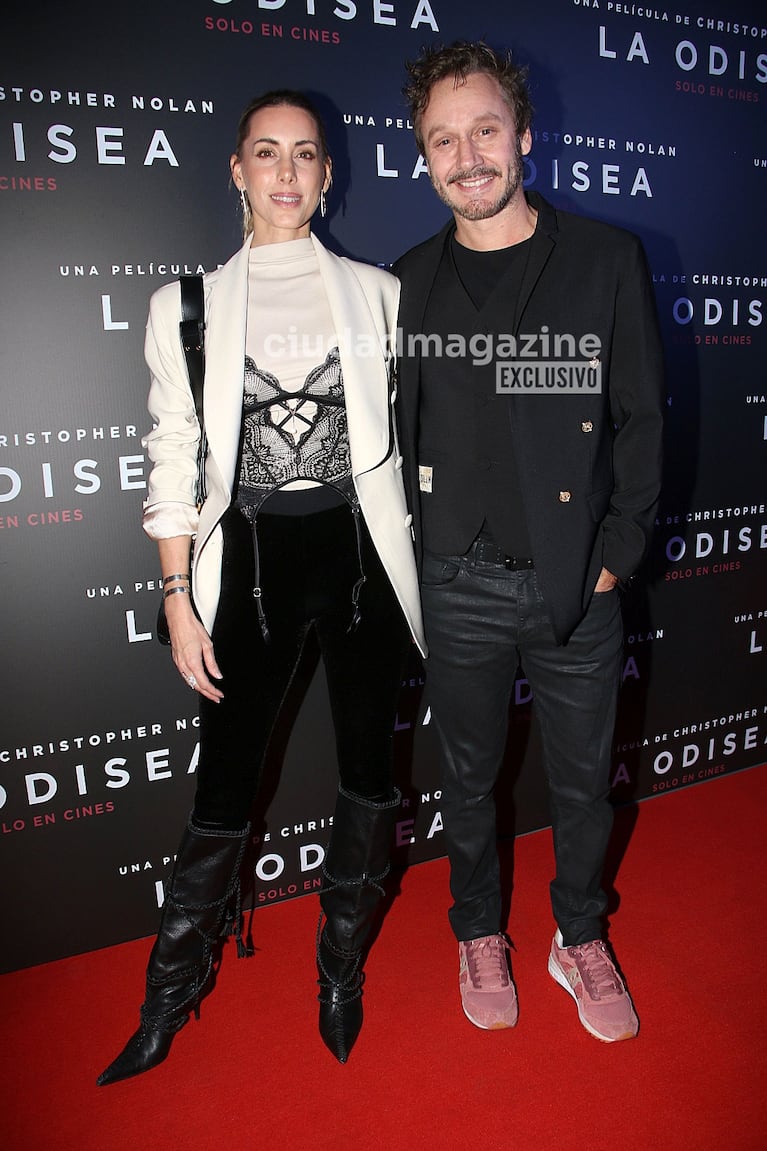 Benjamín Vicuña y Anita Espasandín en una salida de cine, súper cómplices (Foto: Movilpress).