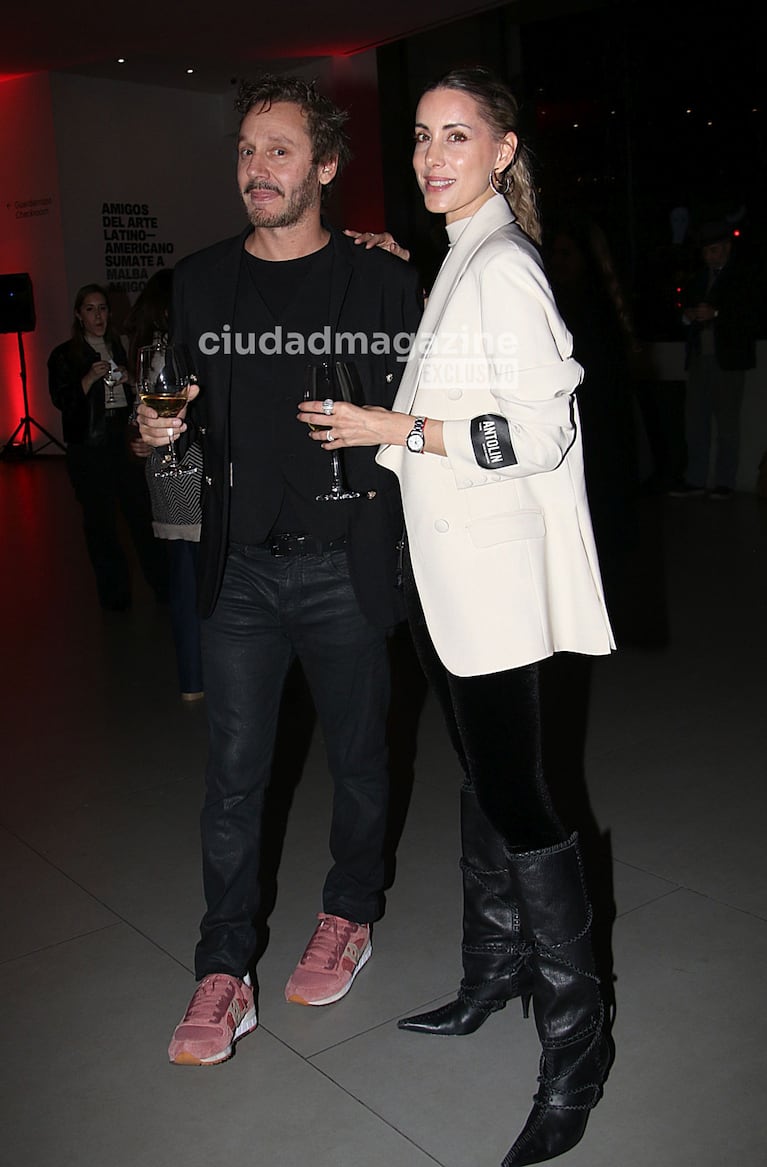 Benjamín Vicuña y Anita Espasandín en una salida de cine, súper cómplices (Foto: Movilpress).