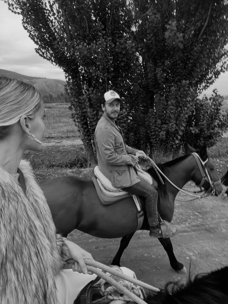 Benjamín Vicuña y Anita Espasandín (Foto: Instagram/@anita.espasandin).