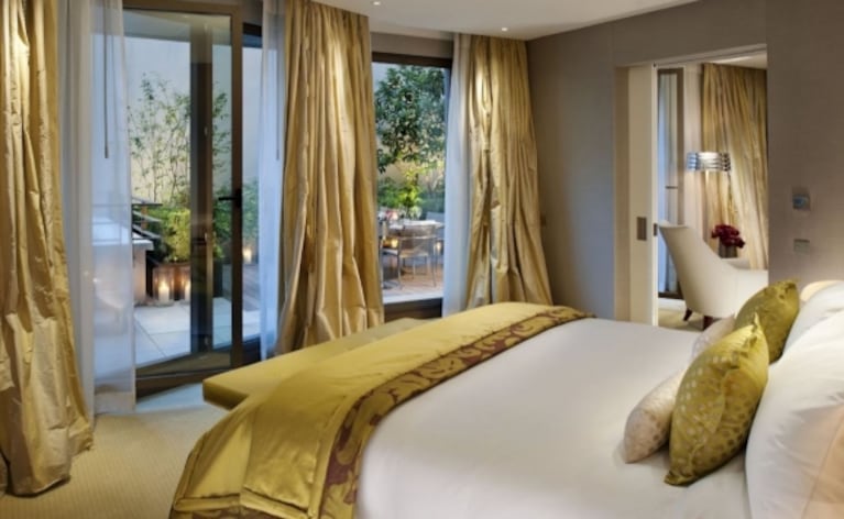 Benjamín Vicuña y Eli Sulichin en su nido de amor: así es el hotel 5 estrellas donde se hospedan en París