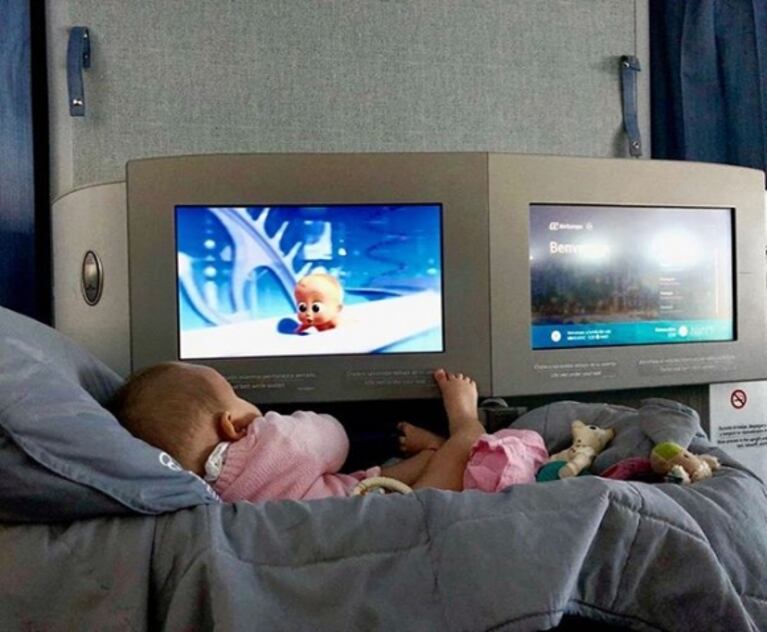 Benjamín Vicuña y su foto súper dulce de su beba en pleno vuelo: "Magnolia vs. Jefe en Pañales"