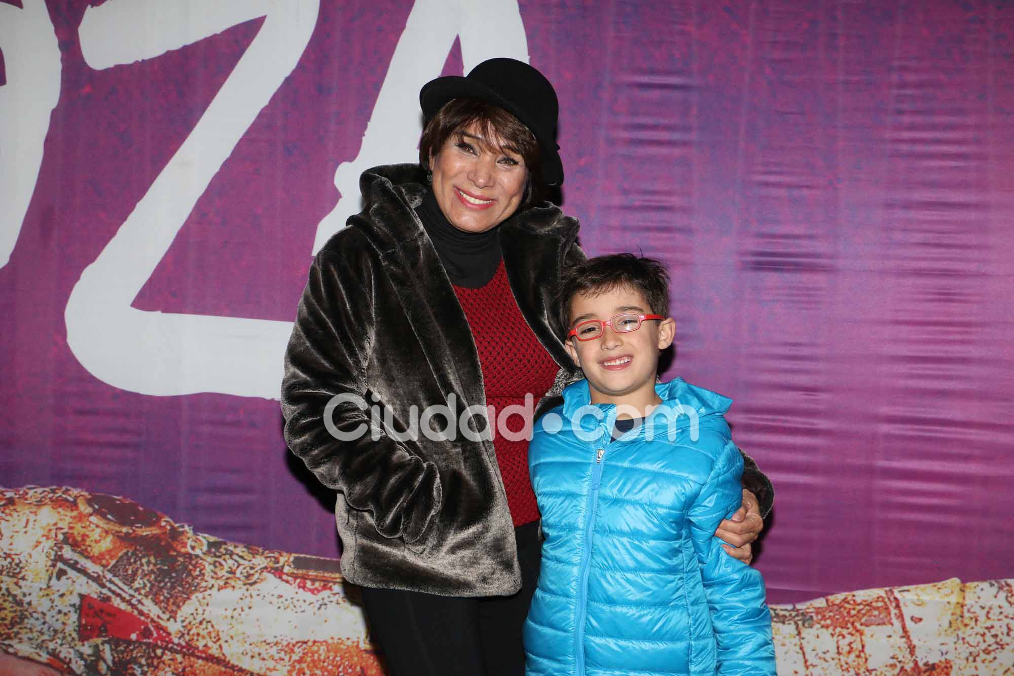 Betiana Blum, en familia fue a ver el Cirque Du Soleil. (Foto: Movilpress-Ciudad.com)
