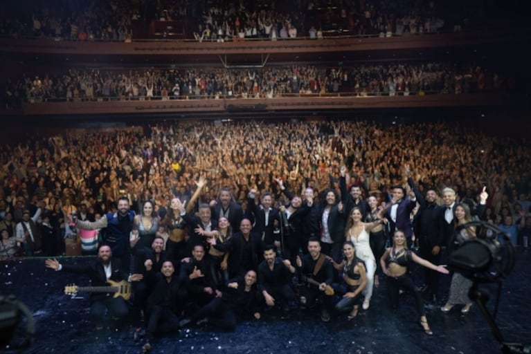 Bien Argentino se presentó en el Gran Rex a sala llena