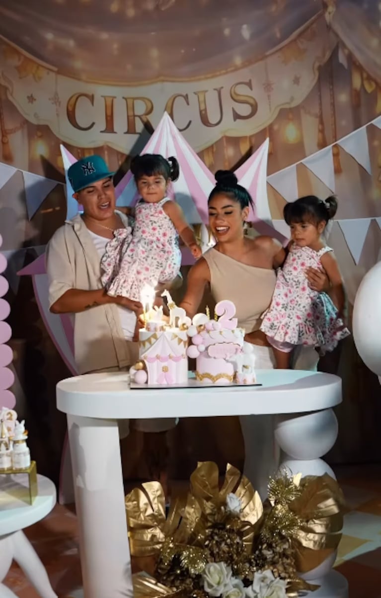 “Bienvenidos a Gemelandia”: el cumpleaños mágico de las hijas de Thiago Medina y Daniela Celis. Crédito: Instagram