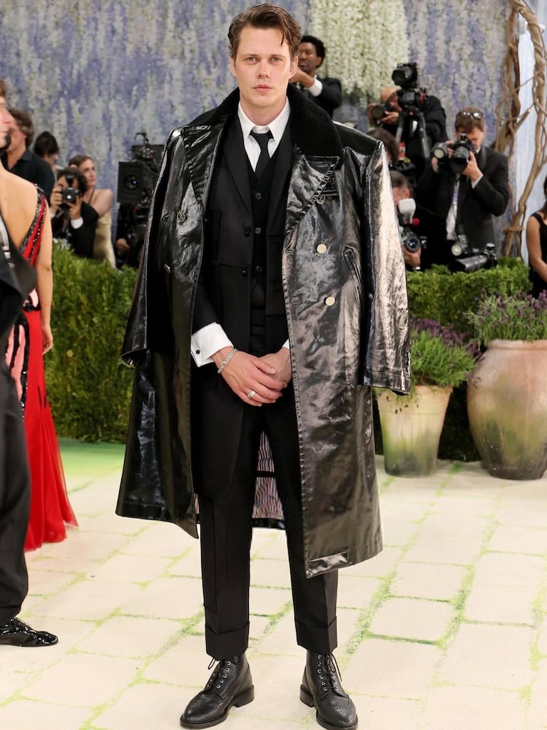 Bill Skarsgård (Foto: Instagram @metgalaofficial_)