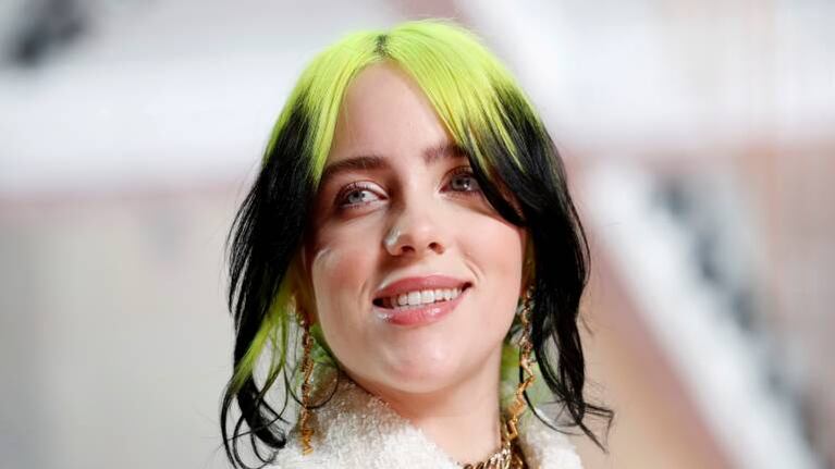 Billie Eilish pide disculpas públicas tras difusión de viejo video con burlas racistas