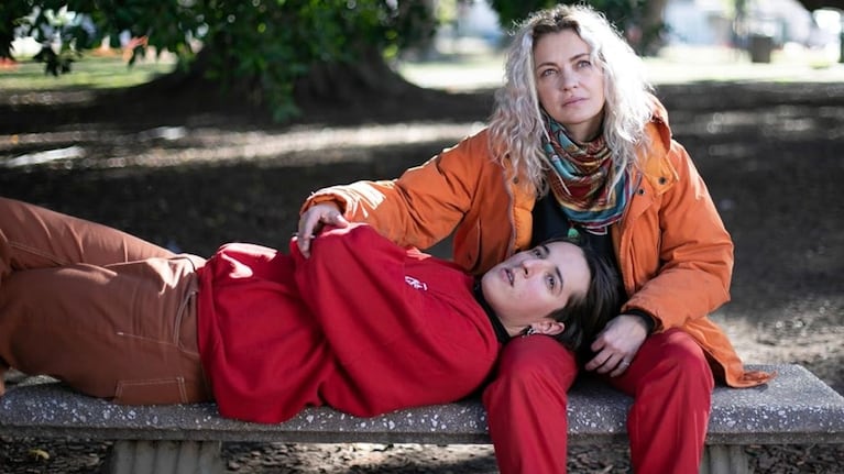 Blondi tiene una duración de 87 minutos y puede verse a través de Prime Video.