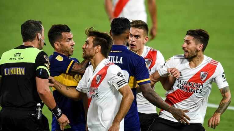 Boca y River harán compañas para que los argentinos se vacunen: Es la única forma de volver a la cancha