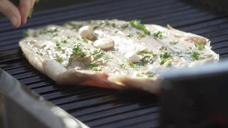Boga a la parrilla, un clásico del Litoral. Foto: Cucinare TV