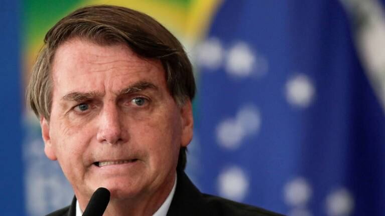 Bolsonaro dice que está feliz con las protestas anticuarentena