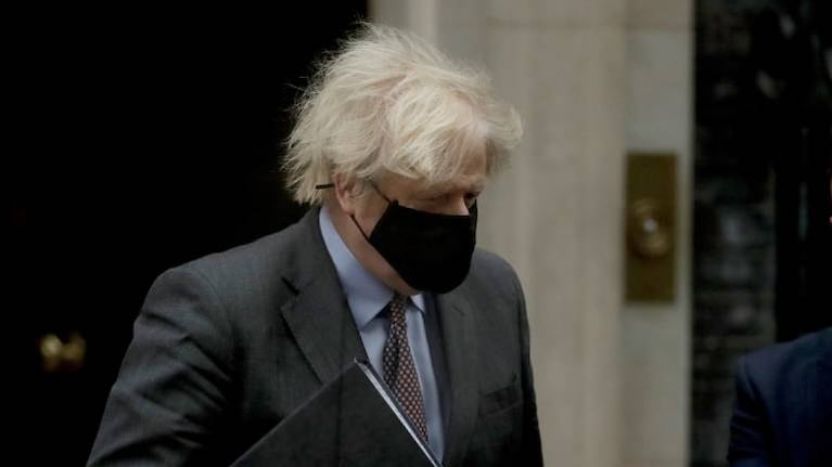 Boris Johnson expone su plan de cuatro pasos para liberar a Inglaterra del confinamiento