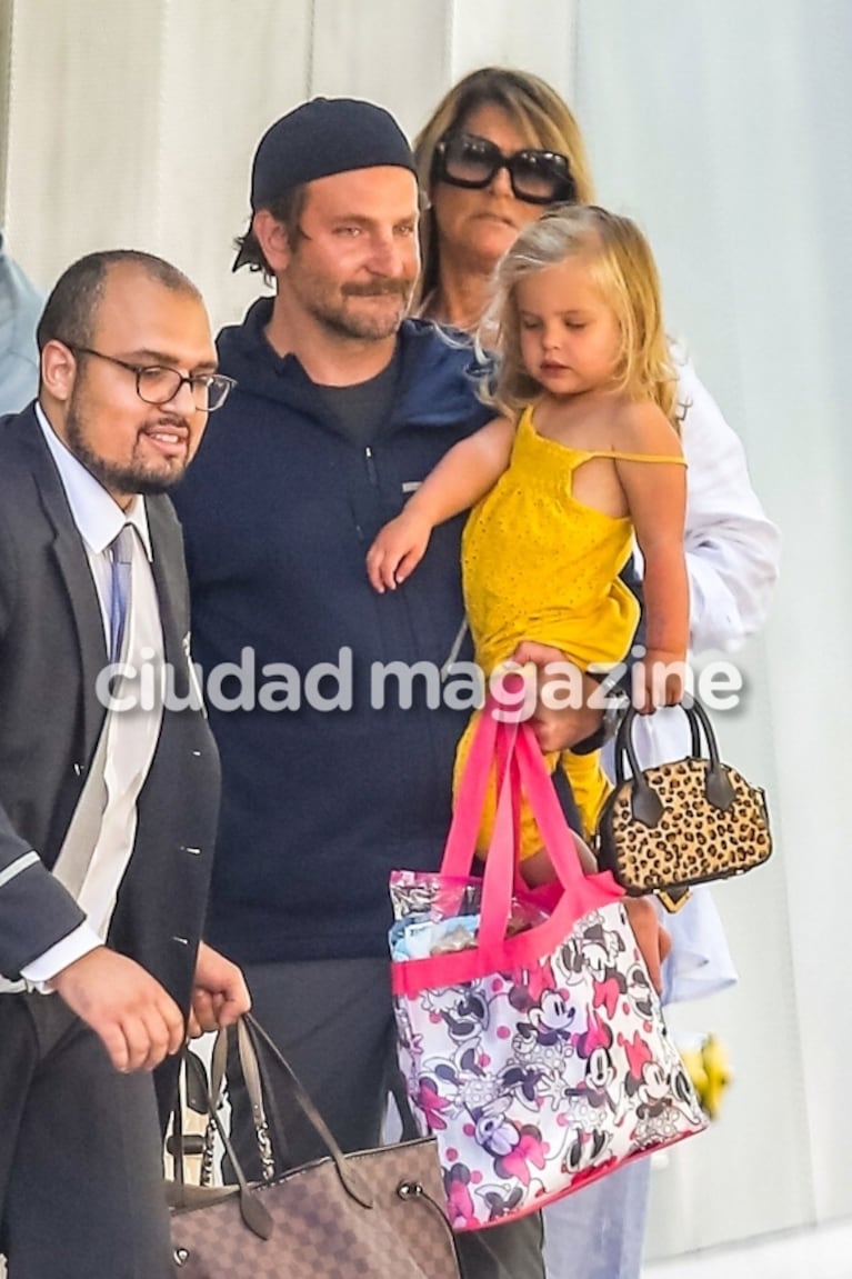 Bradley Cooper, un papá soltero y codiciado tras la separación de Irina Shayk: las fotos junto a su hija Lea