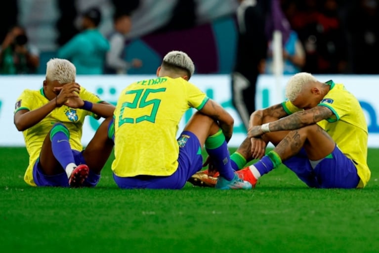 Brasil fue eliminado del mundial Qatar 2022: Neymar lloró desconsolado en la cancha 