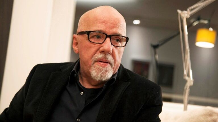  Brasil: Paulo Coelho ataca gobierno por incendios forestales. Fuente: AP.