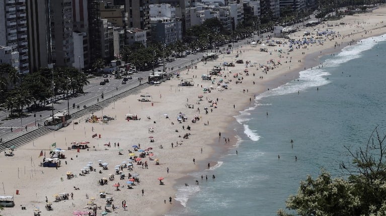 Brasil, récord muertes al cumplir 1 año pandemia. Foto: EFE.