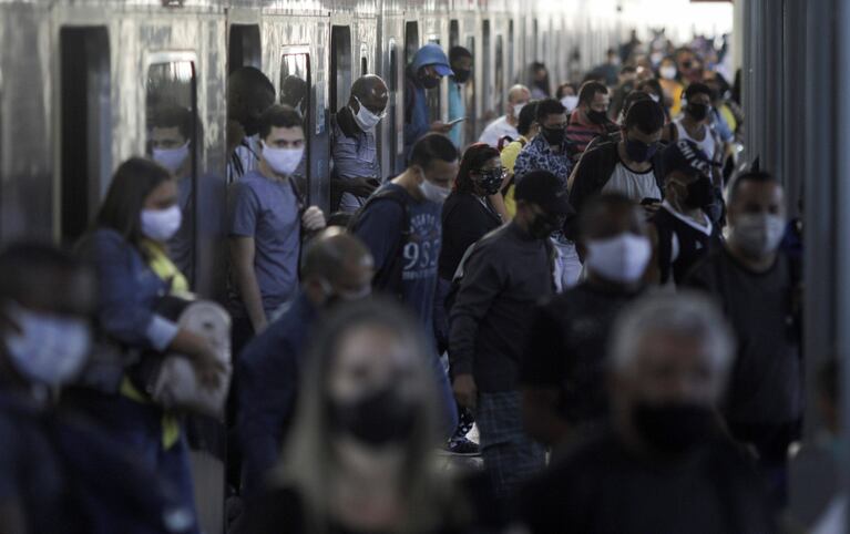 Brasil superó las 60 mil muertes por coronavirus 
