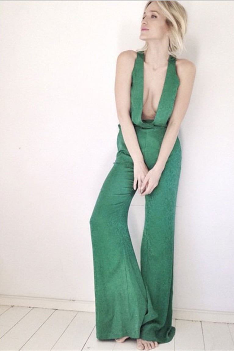 Brenda Gandini y un look de viernes muy sexy: ¡mirá su súper escote! (Foto: Instagram)