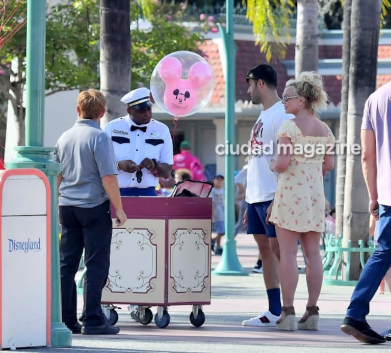Britney Spears disfrutó de un fin de semana mágico en Disney con sus hijos y su novio