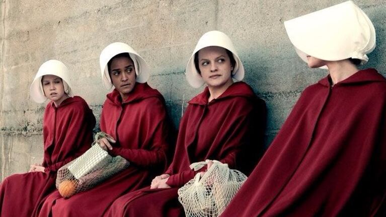 Bruce Miller: “The Handmaid's Tale ha trascendido la televisión para formar parte de una conversación global”