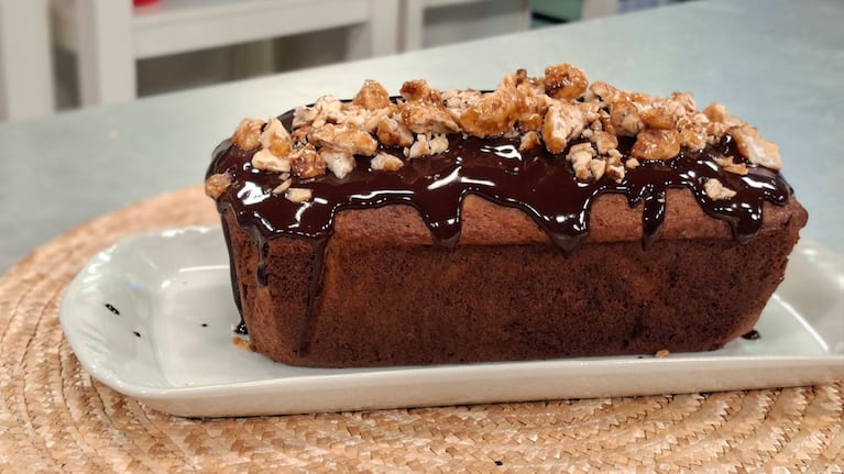 Budín de banana bañado en chocolate y con nueces, una receta que no falla. Foto: Cucinare TV