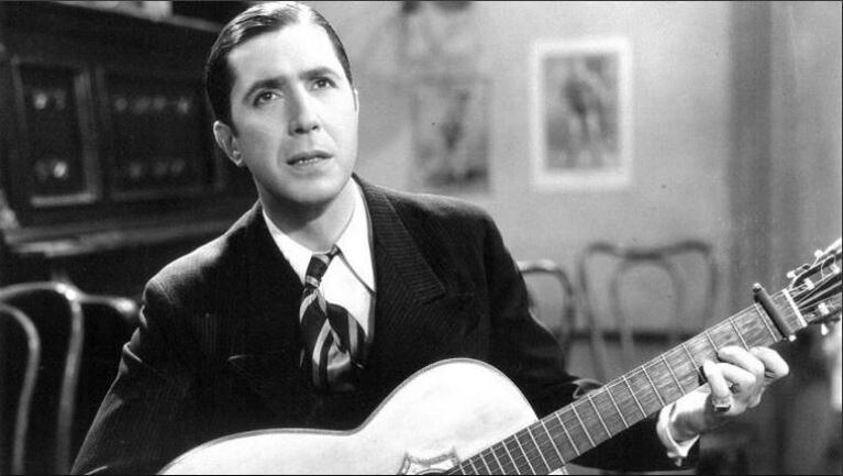 Buenos Aires homenajea a Gardel a 83 años de su muerte