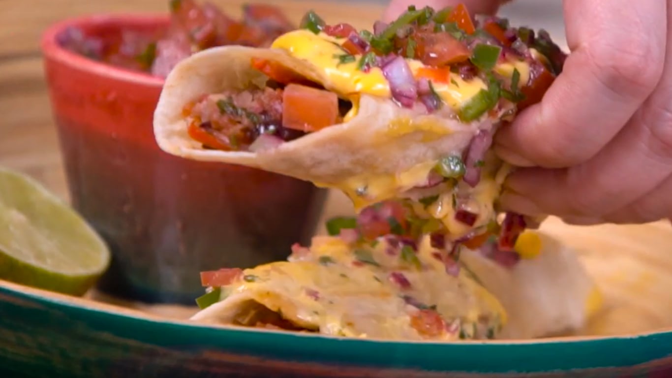 Burritos: un clásico mexicano que no puede faltar en tu próxima cena con amigos