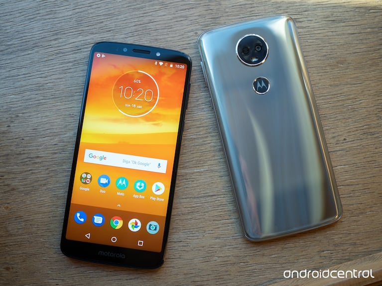 ¿Buscás un smartphone bueno y económico? Conocé el Moto E5 Play y el Moto E5 Plus