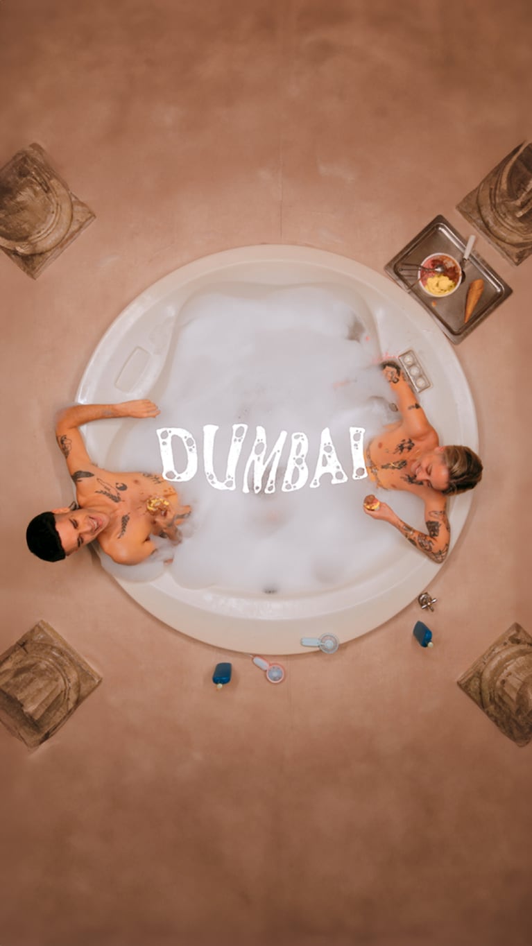 Ca7riel y Paco Amoroso: así es el video de “Dumbai” 